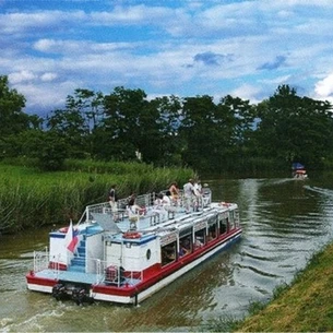 Entspannte Bootsfahrt und Ausflug für die ganze Familie