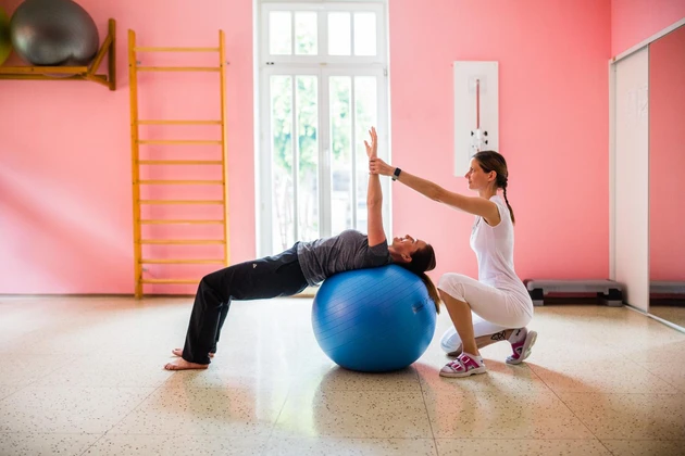 Physiotherapeutin über die Realität des heutigen Schmerzes: Wir sind nicht faul, wir sind erschöpft